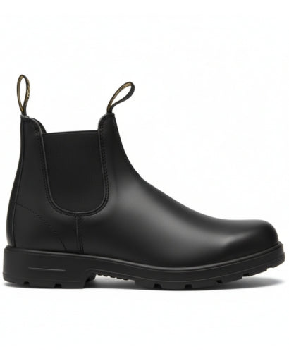 Bottines Chelsea homme portées avec un pantalon