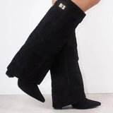 Czarny