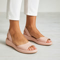 Sandały slingback z otwartym palcem i płaską podeszwą dla kobiet
